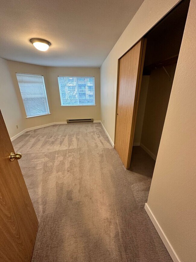Interior Photo - Watermarke Apts.
