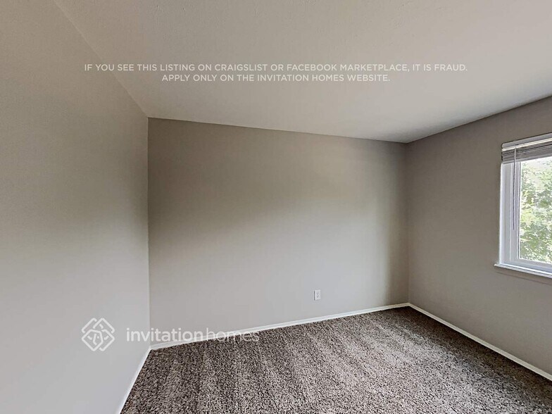 Building Photo - 3884 S Truckee Ct