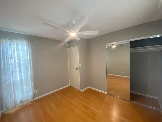 Building Photo - 019WHI