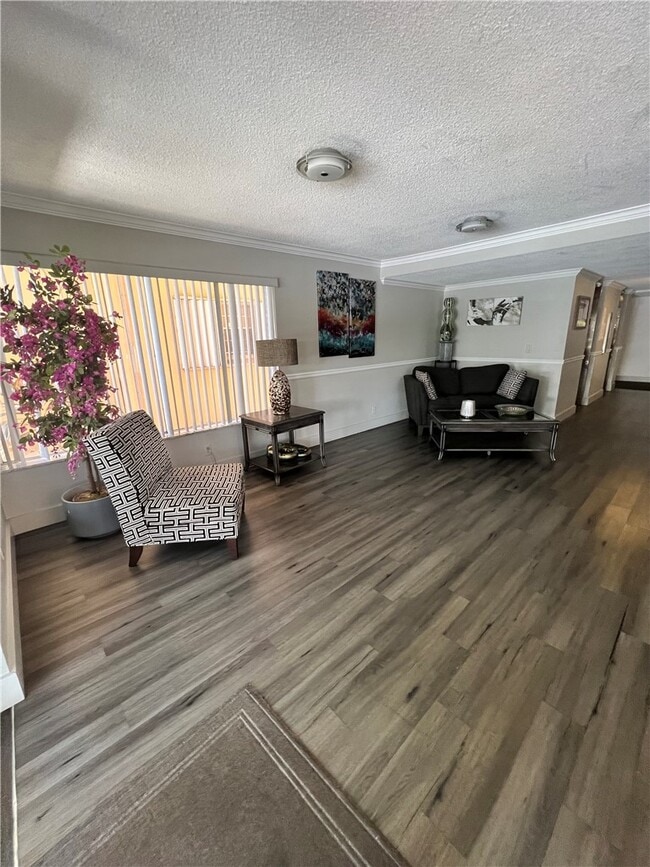 Building Photo - 10044 S Ocean Dr