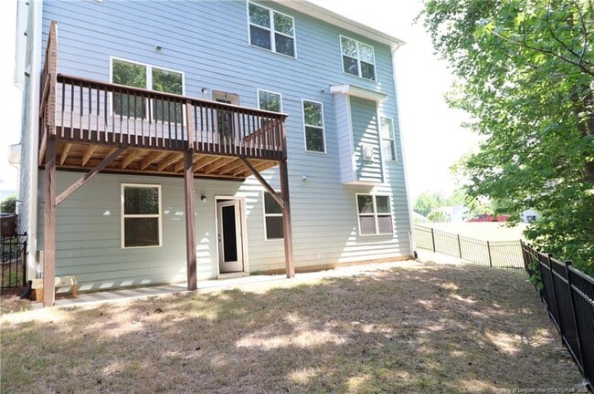 Building Photo - 240 Mystwood Hollow Cir