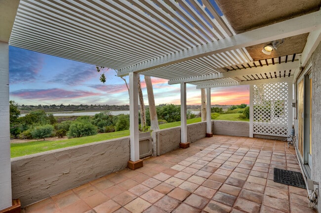 Building Photo - 316 Vista Madera