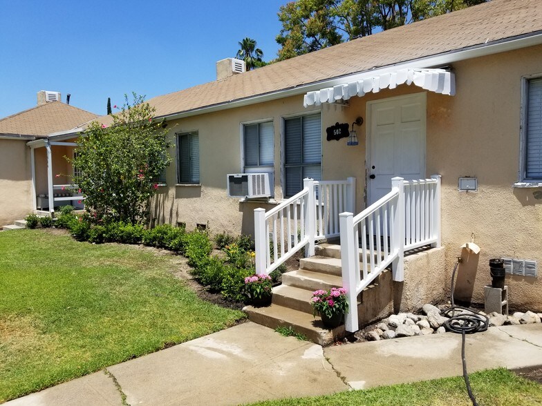 Primary Photo - 502 N Rosemary Ln