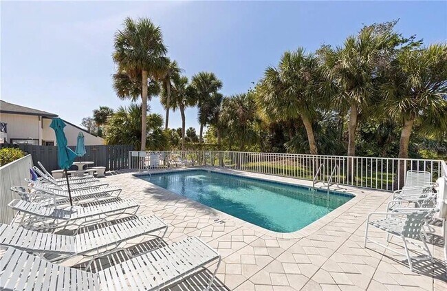 Building Photo - 7294 Cloister Dr