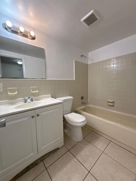 Building Photo - 471 Sunshine Dr