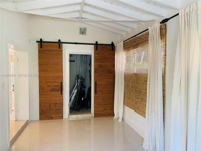 Building Photo - 4218 Braganza Ave