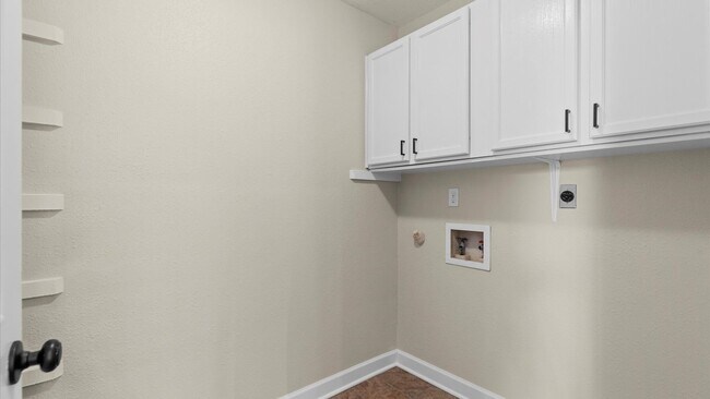 Building Photo - Parkwood