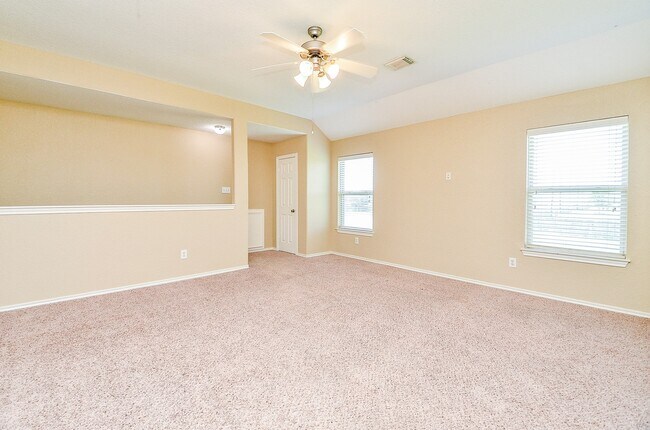 Building Photo - 6419 Bennington Springs Dr