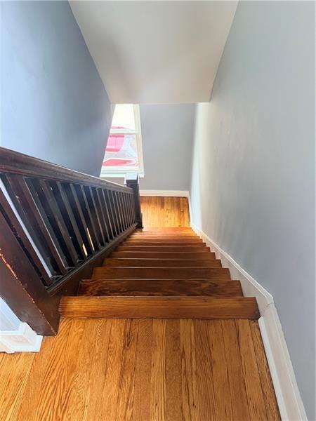 Building Photo - 209 Clay St