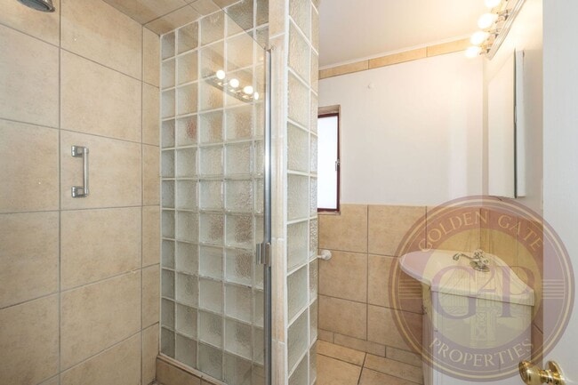 Building Photo - Rincon Hill - 3 BR, 2 BA House 1,164 Sq. Ft. - 3D Virtual Tour, Garage, Yard