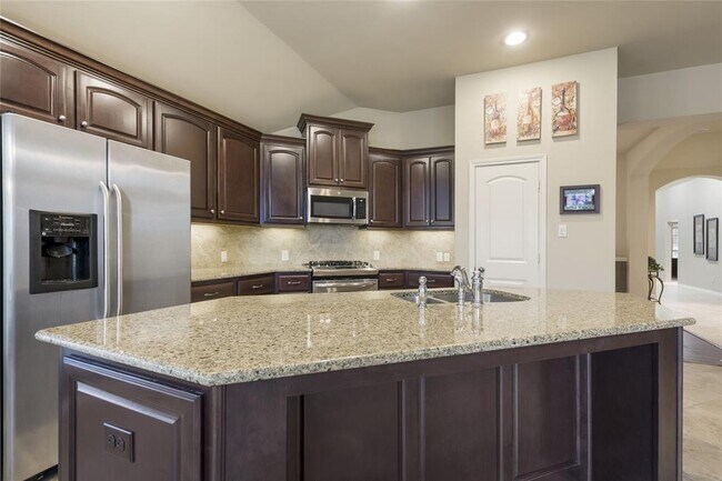 Building Photo - 13211 Misty Shore Ln