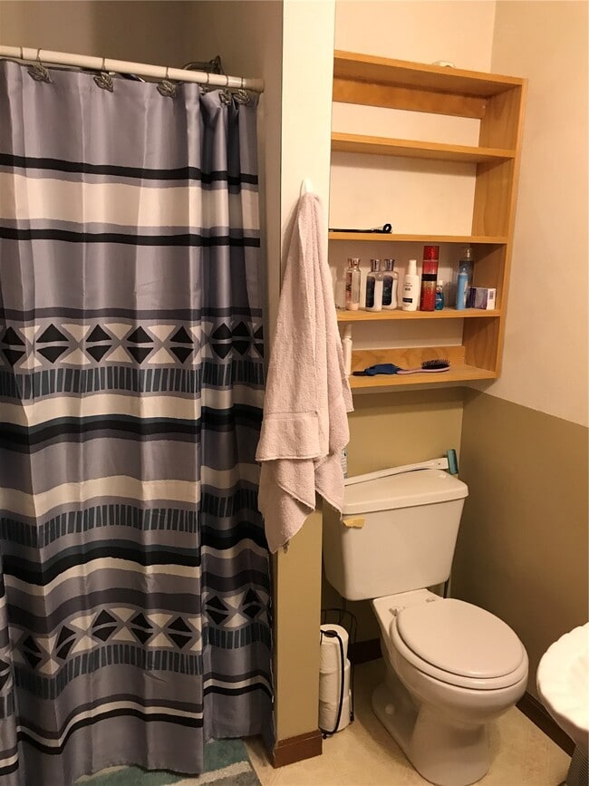 Building Photo - 102 S Riebeling St