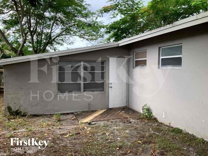 Building Photo - 6440 Roosevelt St