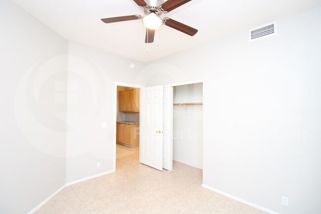 Building Photo - 5997 W Aurora Dr