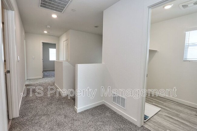 Building Photo - 8312 Whippersnapper Way