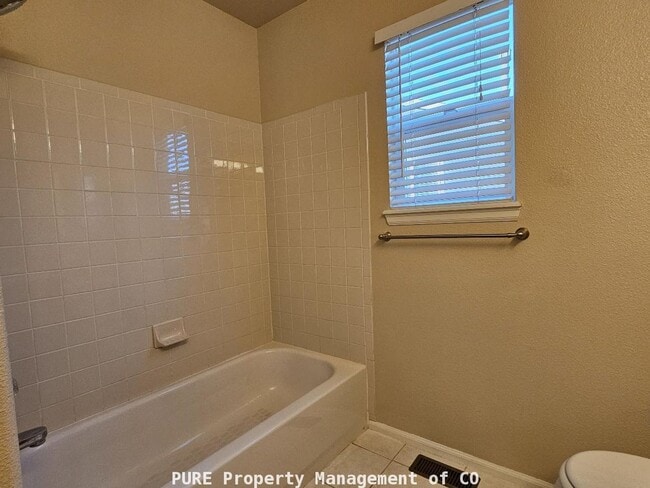 Building Photo - 2-story home with finished basement! 2-car garage!