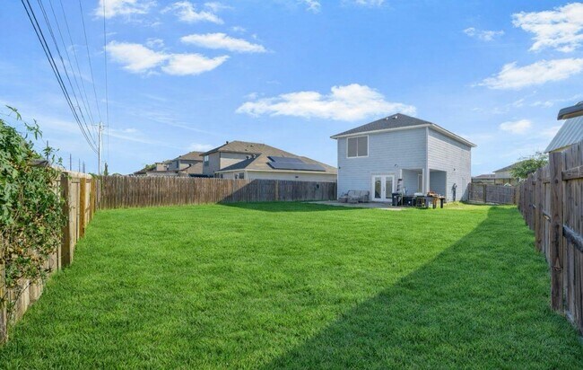 Building Photo - 3330 La Terraza Wy
