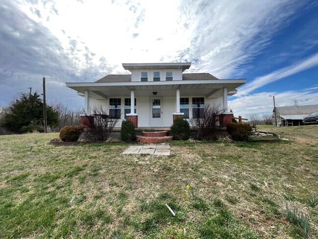 Building Photo - 555 Hopewell Rd