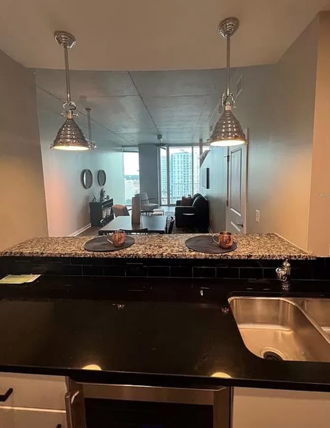 Building Photo - 777 N Ashley Dr