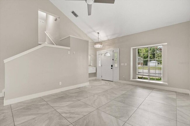 Building Photo - 1509 Red Oak Ct