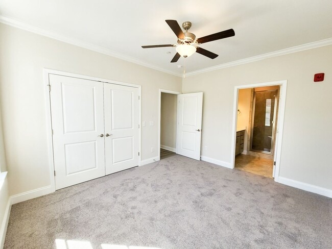Building Photo - 836 Goswell Dr