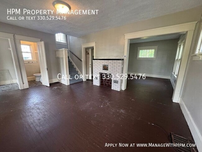 Building Photo - 2233 10th St SW