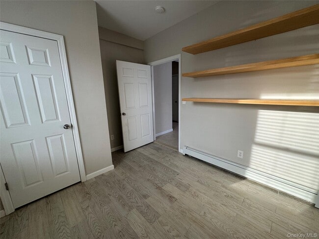 Building Photo - 25 Gardners Ln