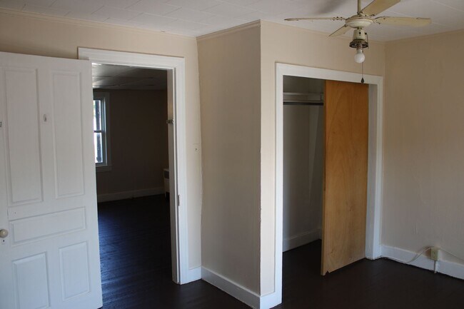 Building Photo - ***MOVE-IN SPECIAL****2-Bedroom Second-Floor Apartment