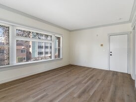 Building Photo - 330 Cedar Ave