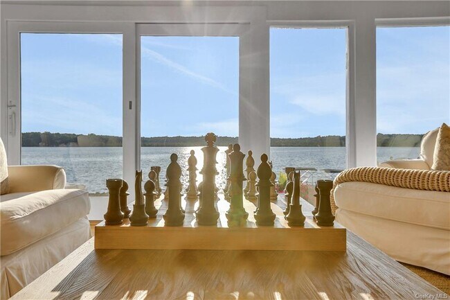 Building Photo - 381 Lakeside Rd