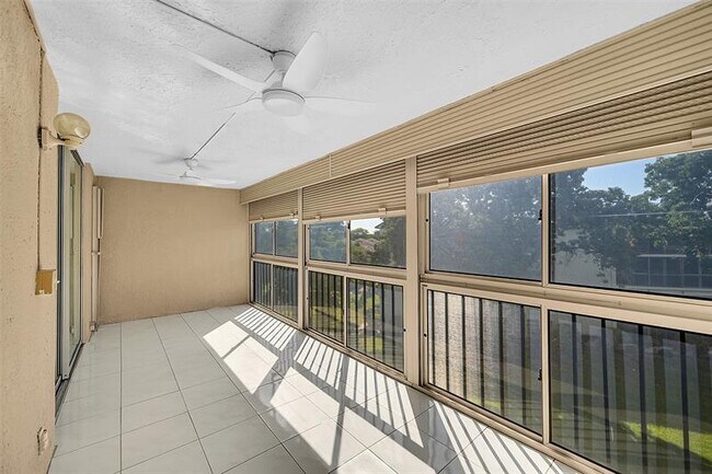 Building Photo - 14773 Cumberland Dr