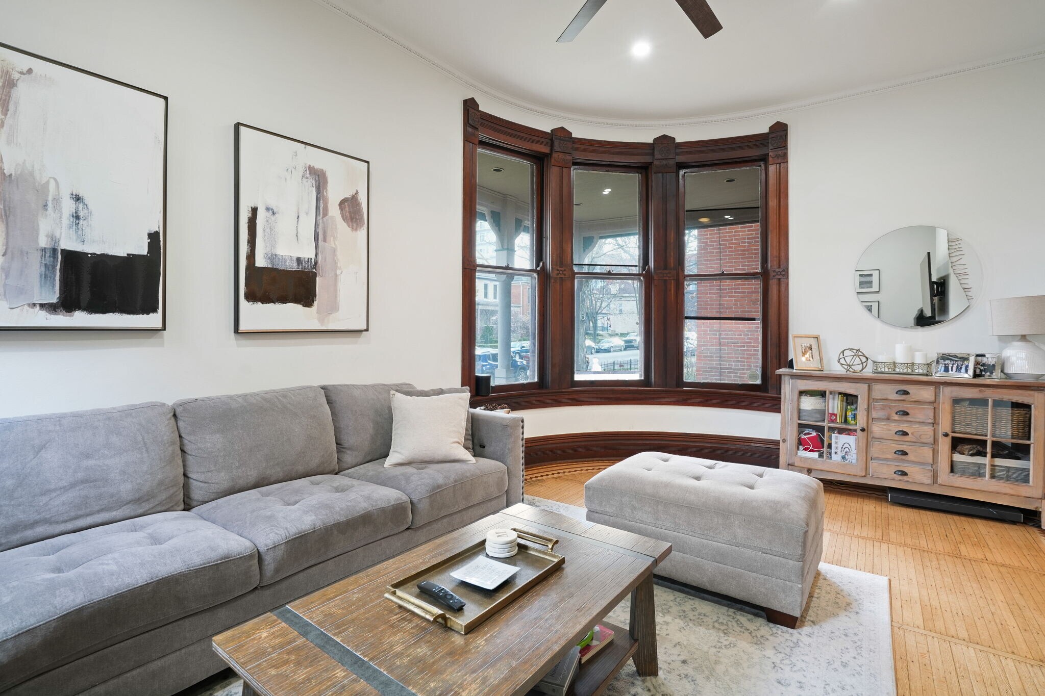 Building Photo - 77 W 2nd Ave