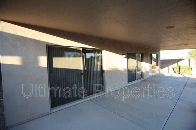 Building Photo - 9453 W Frank Ave