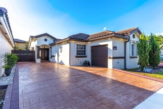 Building Photo - 9532 SW 154th Pl