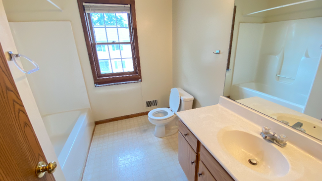 Building Photo - 4212 Menga Dr