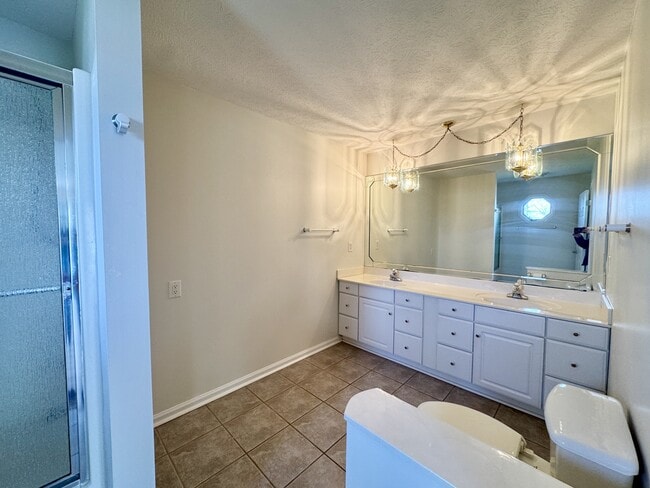 Building Photo - 201 Seminole Cir