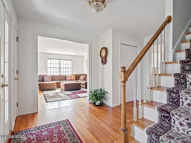 Building Photo - 633 Salvia Ln