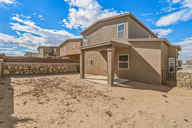 Building Photo - 649 La Entrada Cir