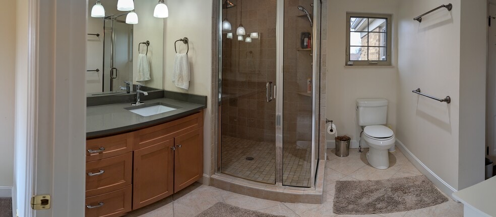 Building Photo - 6201 Lisbon Ave