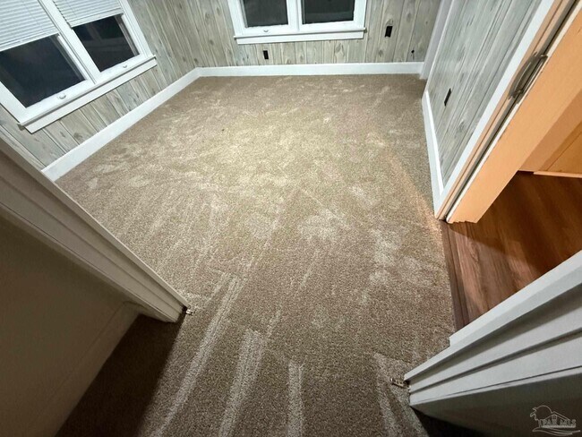 Building Photo - 115 Carolyn Way