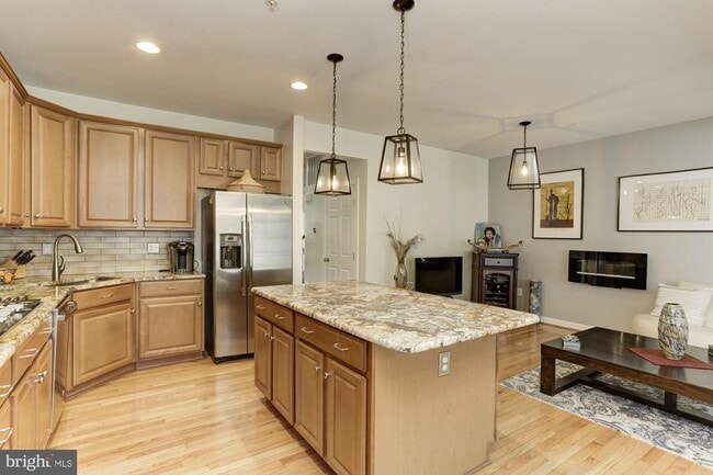 Building Photo - 1715 Chiswick Ct