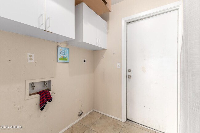 Building Photo - 4334 W Barbara Ave