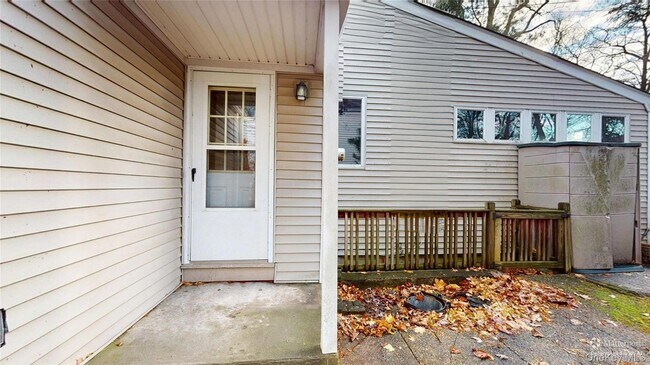 Building Photo - 11 Rockhill Rd