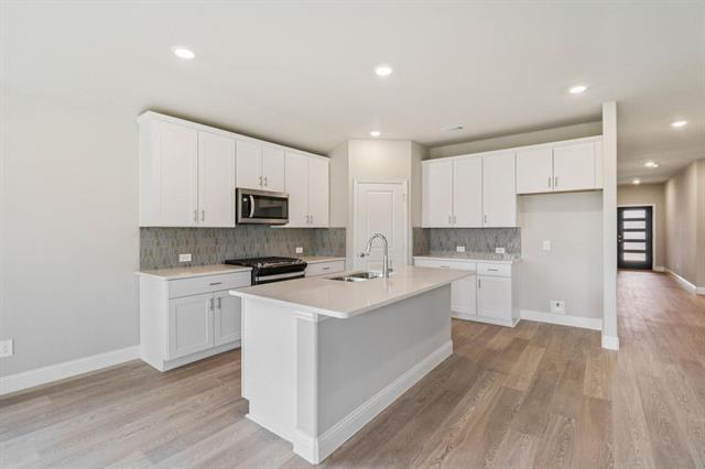 Building Photo - 600 Stagg St