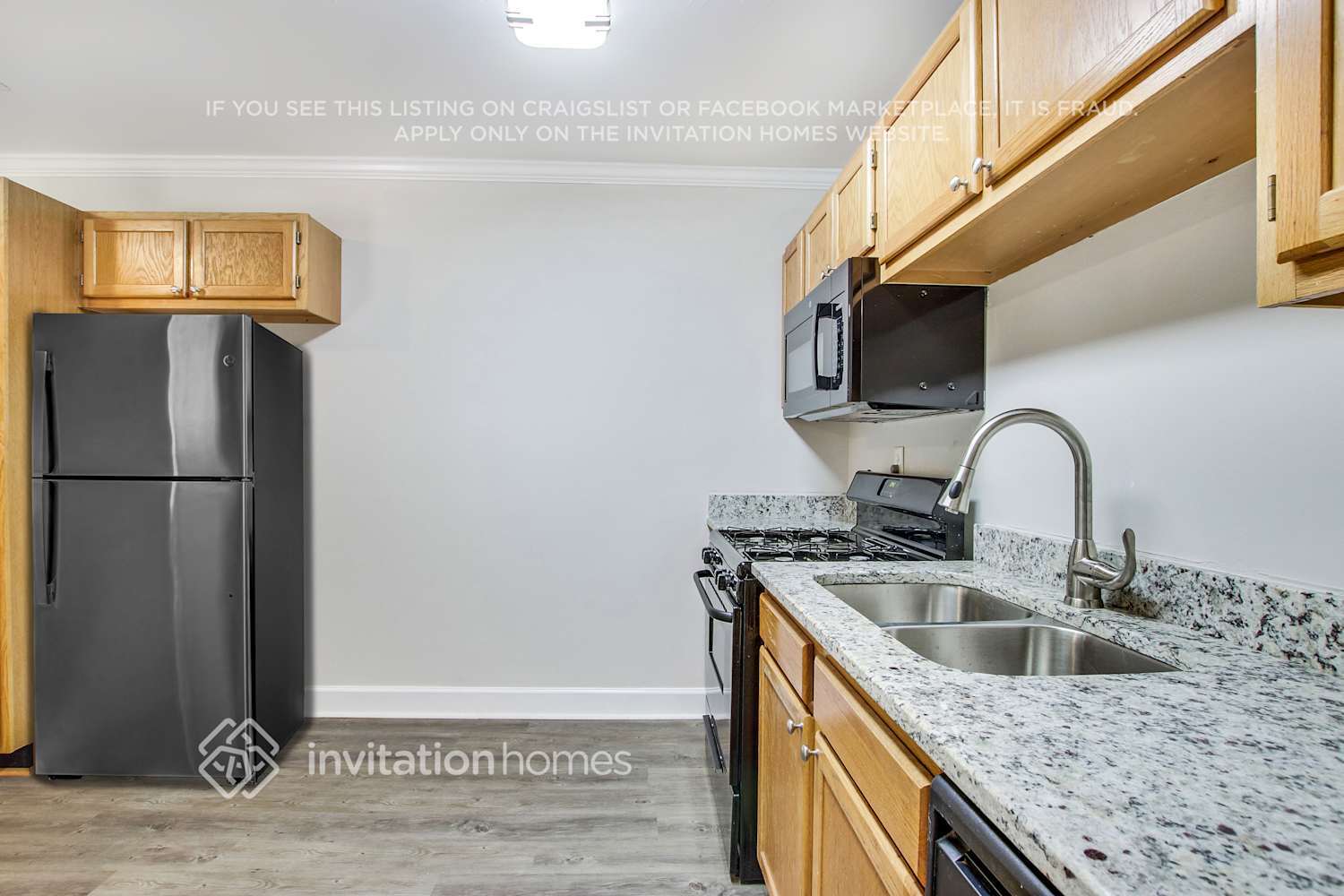 Building Photo - 3552 Meadowview Dr