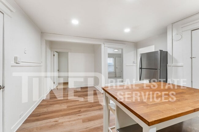Building Photo - 1508 E Street-