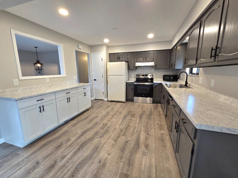 Building Photo - 3856 Magnolia Dr