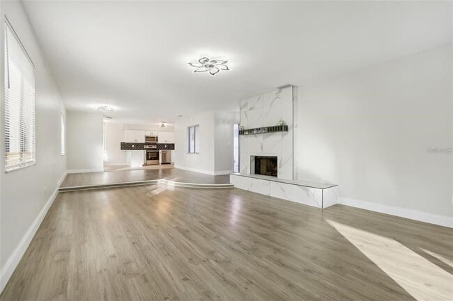 Building Photo - 1052 Manchester Cir