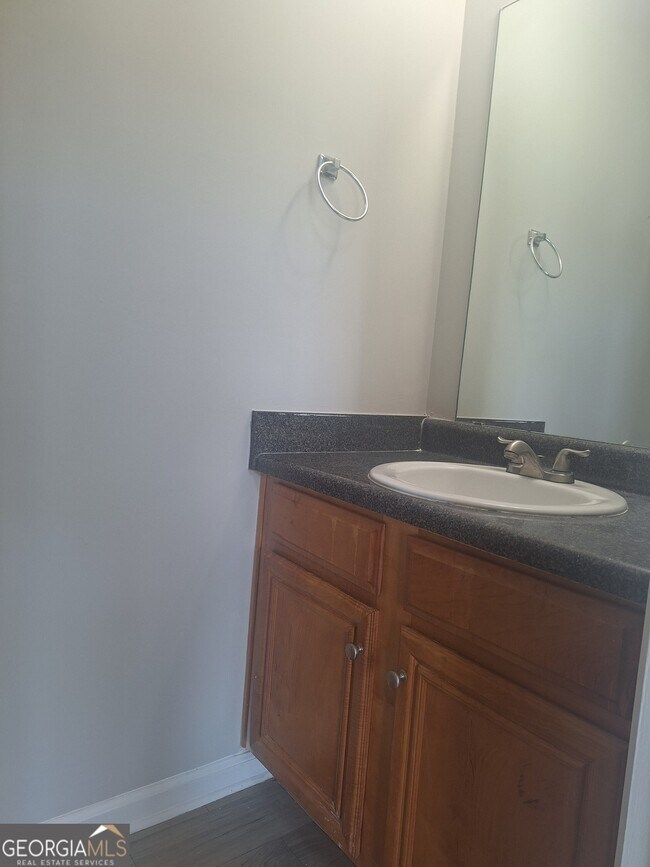 Building Photo - 5646 One Lake Way