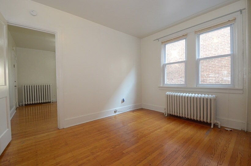 Building Photo - 236 Delmont Ave